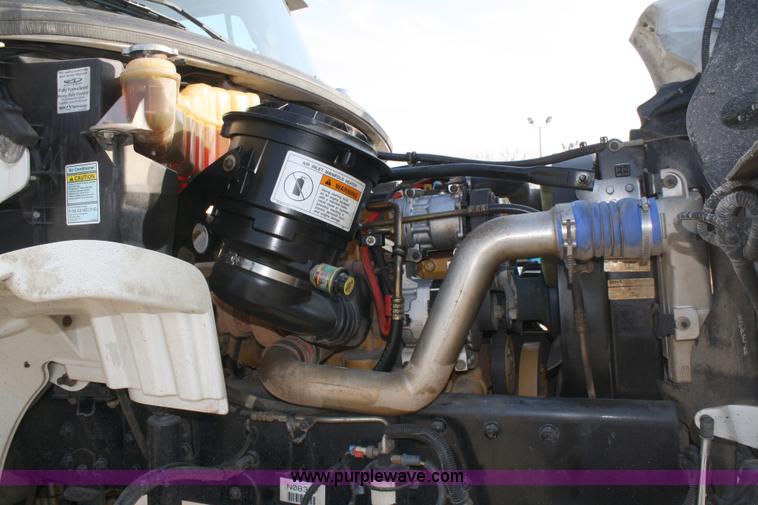 image for item 4892 2004 Freightliner M2 utility truck