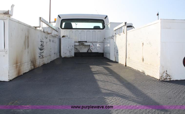 image for item 4892 2004 Freightliner M2 utility truck