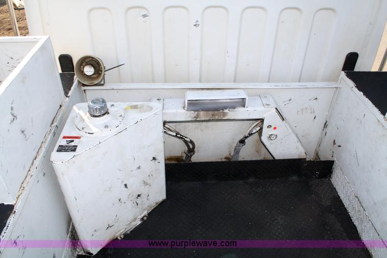 image for item 4892 2004 Freightliner M2 utility truck