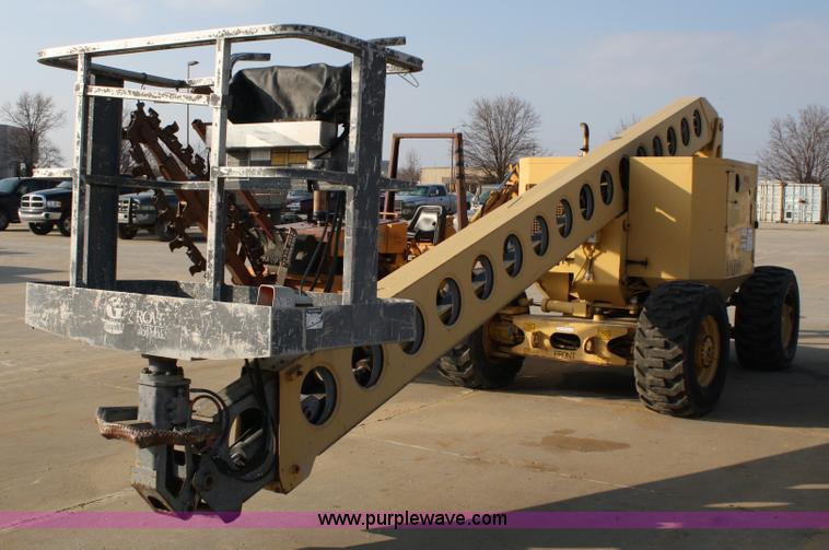 image for item 4895 Grove AM066 man lift