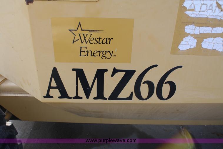 image for item 4895 Grove AM066 man lift