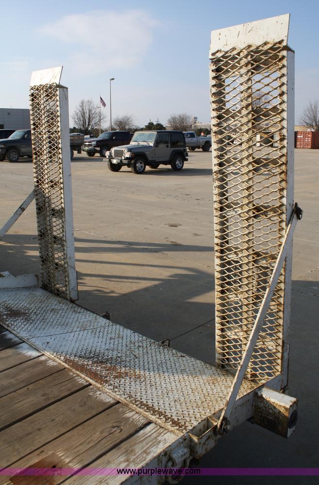 image for item 4898 2005 Starlite trailer