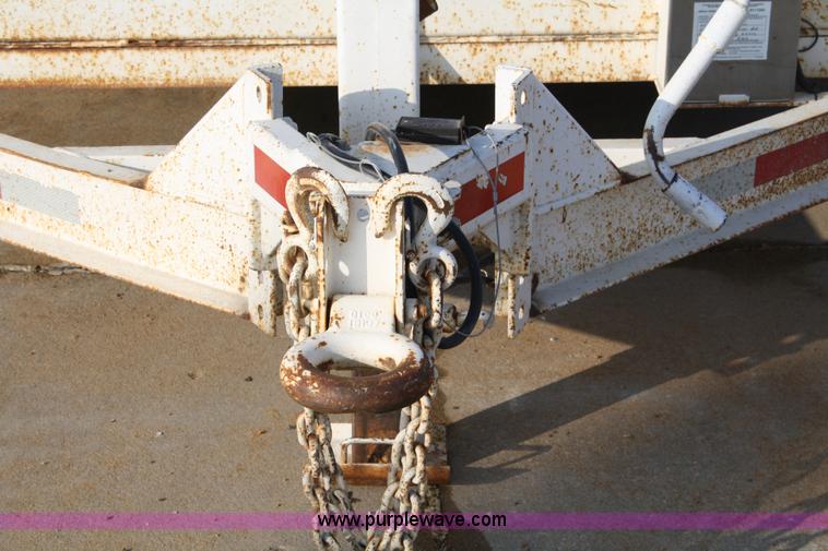 image for item 4899 1993 material trailer