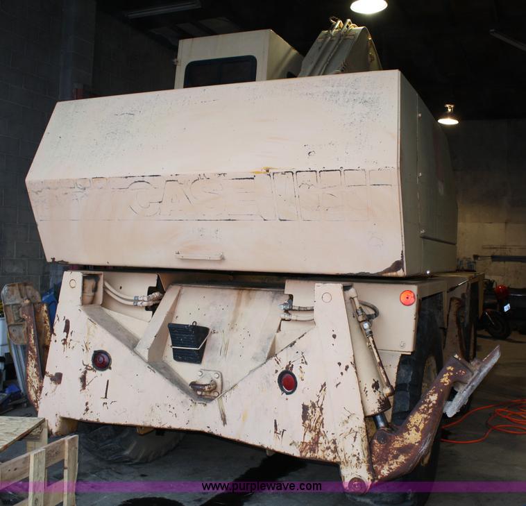 image for item 4908 1989 Case 1085B mobile excavator