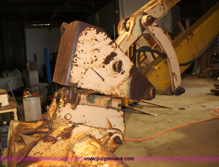 image for item 4908 1989 Case 1085B mobile excavator