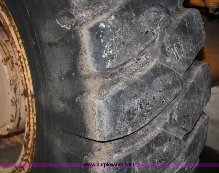 image for item 4908 1989 Case 1085B mobile excavator