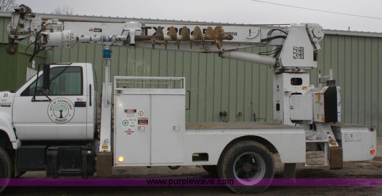 image for item 4938 1993 Texoma TX245T digger derrick bed