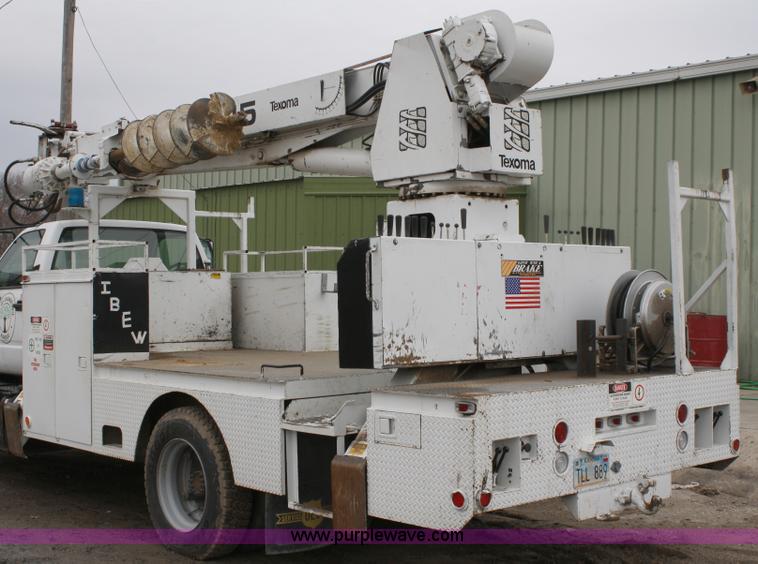 image for item 4938 1993 Texoma TX245T digger derrick bed