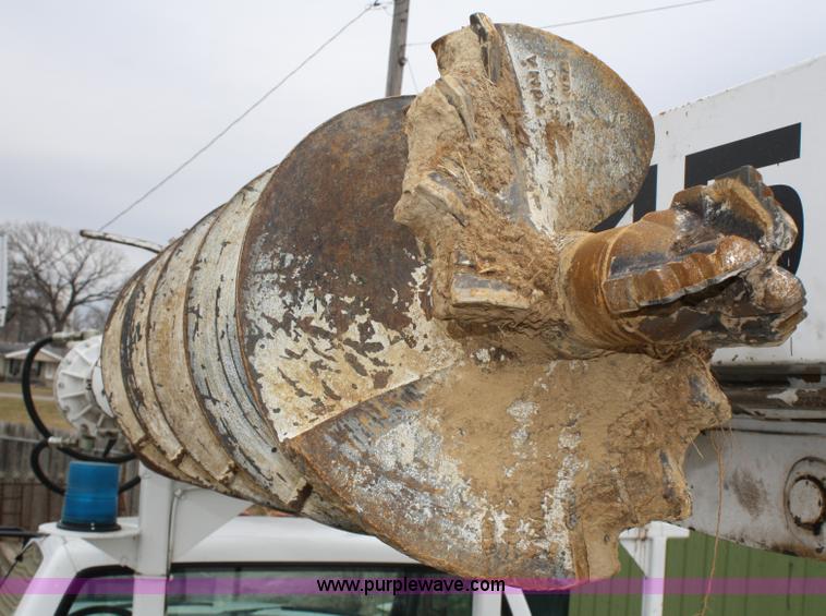 image for item 4938 1993 Texoma TX245T digger derrick bed