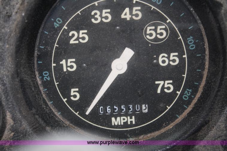 image for item 4944 1987 Ford LN8000 service truck