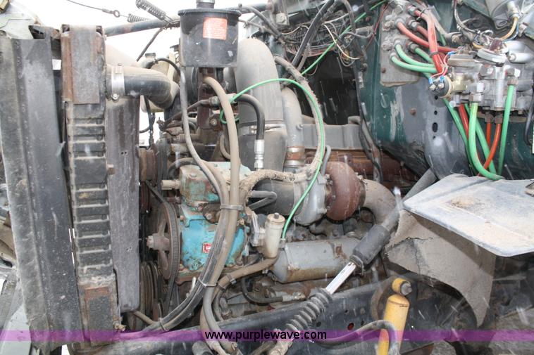 image for item 4944 1987 Ford LN8000 service truck
