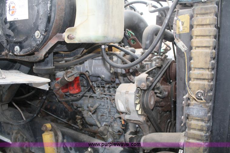 image for item 4944 1987 Ford LN8000 service truck