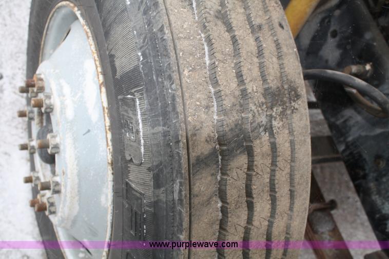 image for item 4944 1987 Ford LN8000 service truck