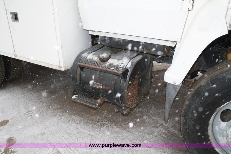 image for item 4944 1987 Ford LN8000 service truck