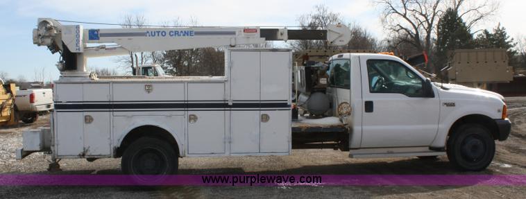 image for item 4949 1998 Ford F550 Super Duty utility truck