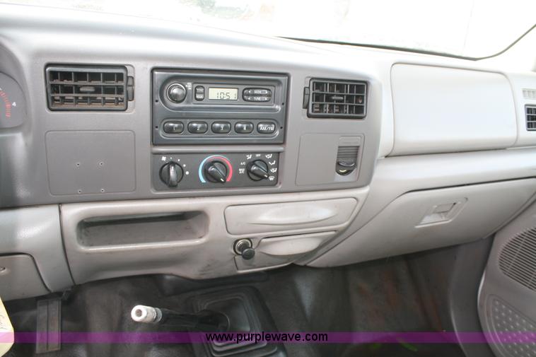 image for item 4949 1998 Ford F550 Super Duty utility truck