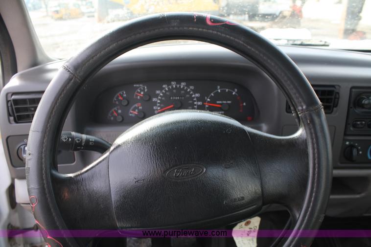 image for item 4949 1998 Ford F550 Super Duty utility truck