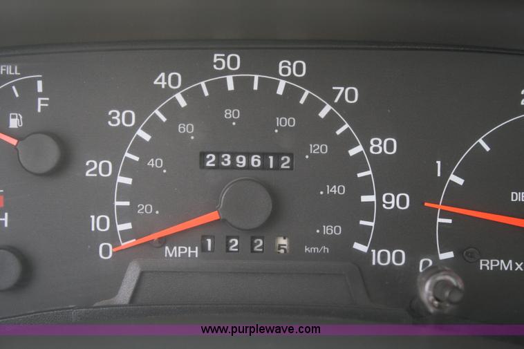 image for item 4949 1998 Ford F550 Super Duty utility truck