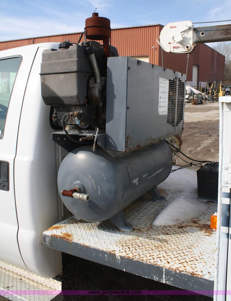 image for item 4949 1998 Ford F550 Super Duty utility truck