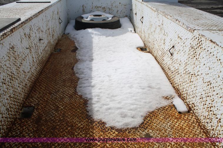 image for item 4949 1998 Ford F550 Super Duty utility truck