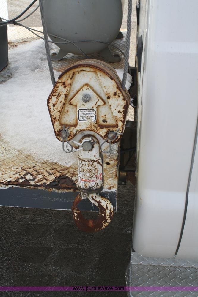 image for item 4949 1998 Ford F550 Super Duty utility truck