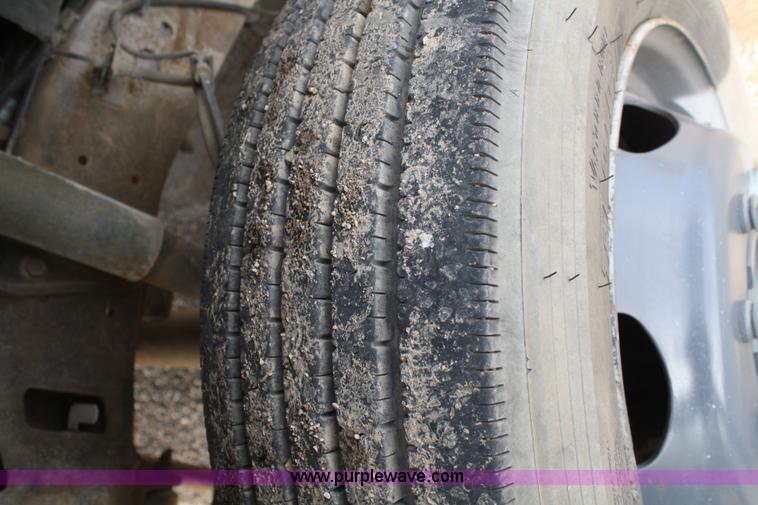 image for item 4949 1998 Ford F550 Super Duty utility truck