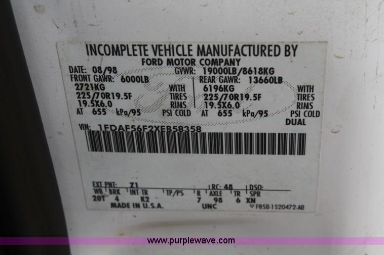 image for item 4949 1998 Ford F550 Super Duty utility truck