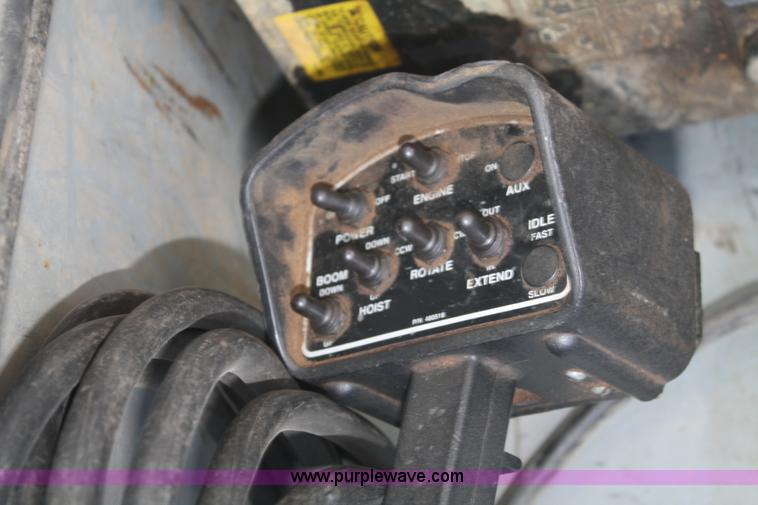 image for item 4950 2002 Ford F550 XL Super Duty utility truck