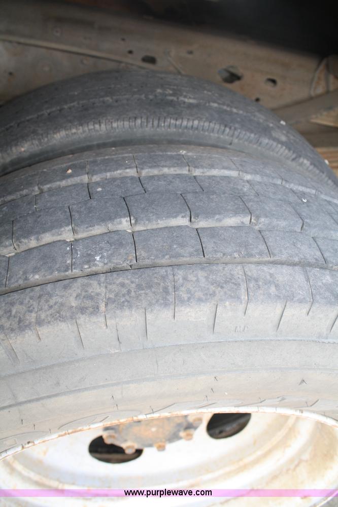 image for item 4950 2002 Ford F550 XL Super Duty utility truck