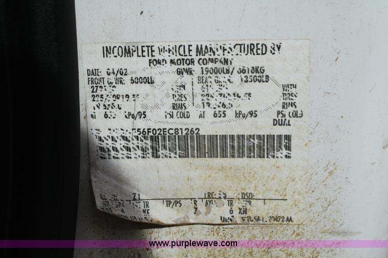 image for item 4950 2002 Ford F550 XL Super Duty utility truck