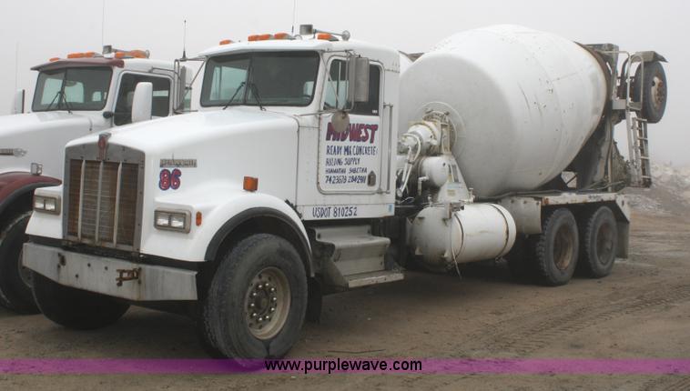 image for item 4970 1992 Kenworth W900 cement truck