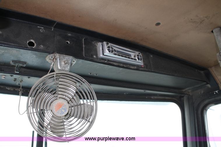 image for item 4970 1992 Kenworth W900 cement truck