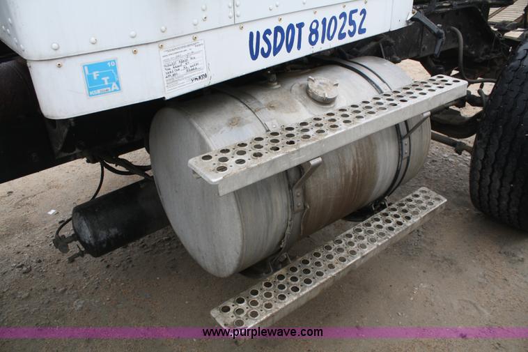 image for item 4970 1992 Kenworth W900 cement truck