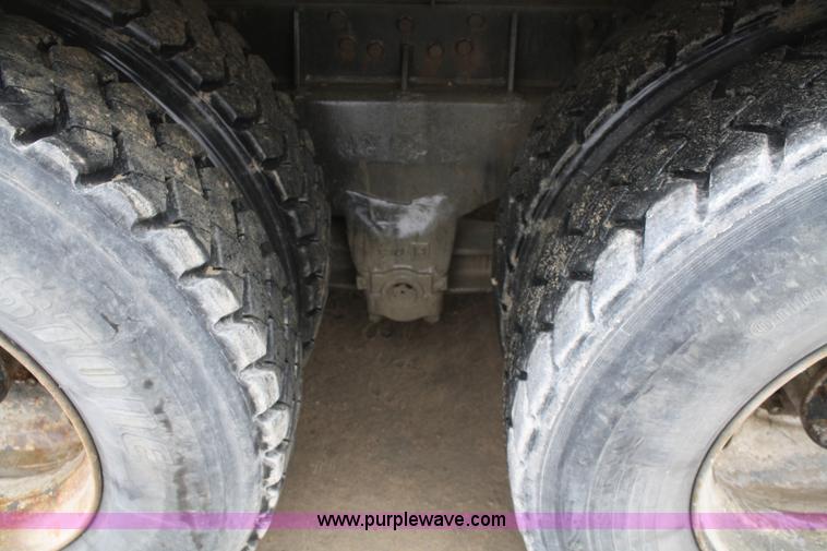 image for item 4970 1992 Kenworth W900 cement truck