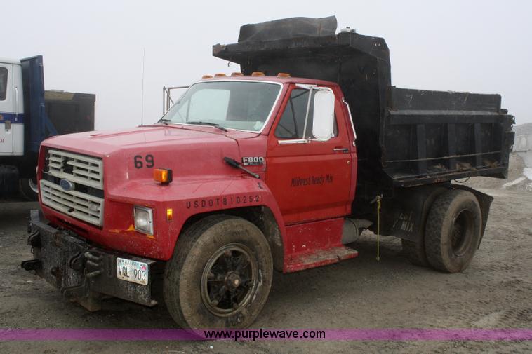 image for item 4971 1988 Ford F800 dump truck
