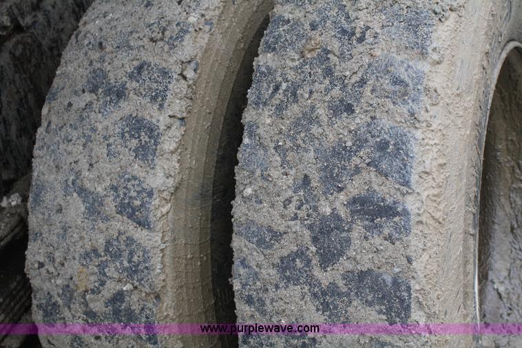 image for item 4971 1988 Ford F800 dump truck