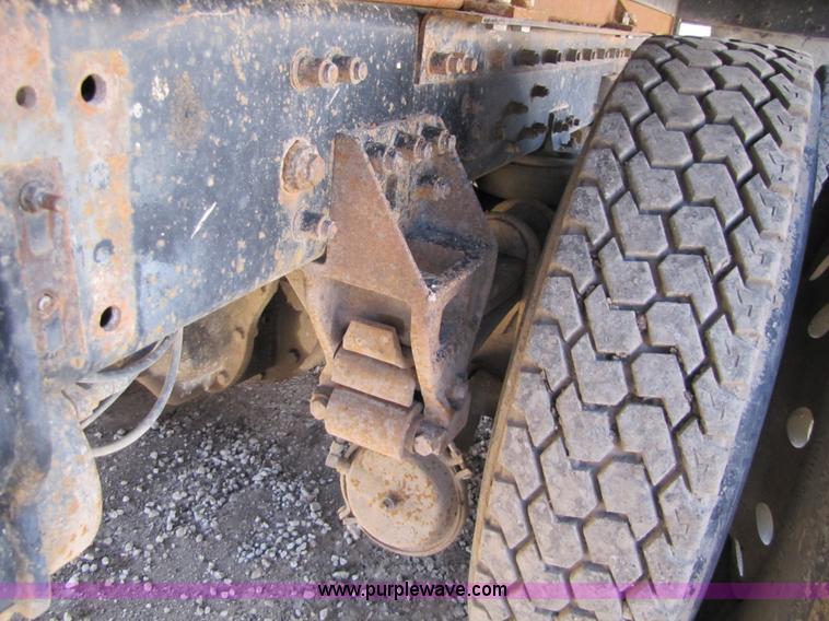 image for item 5191 1990 Freightliner FLD dump truck