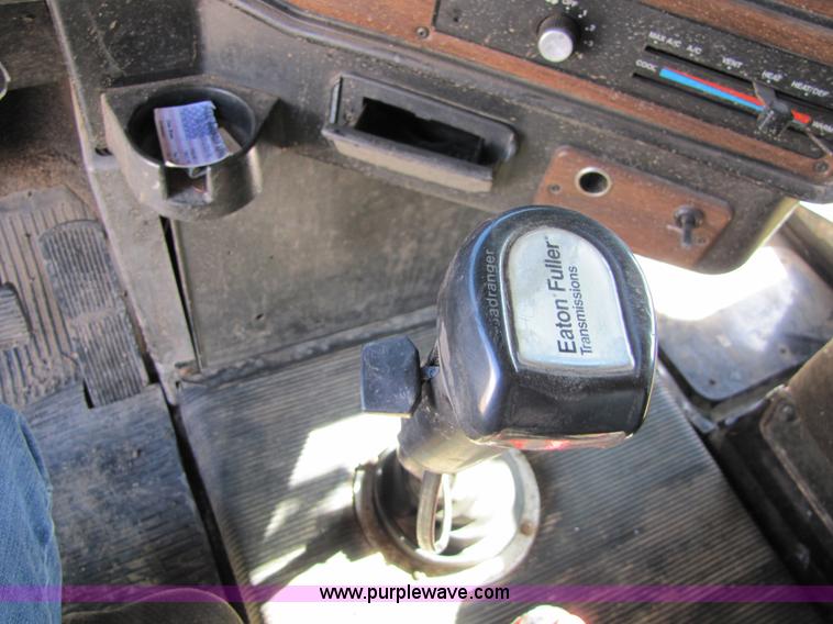 image for item 5191 1990 Freightliner FLD dump truck