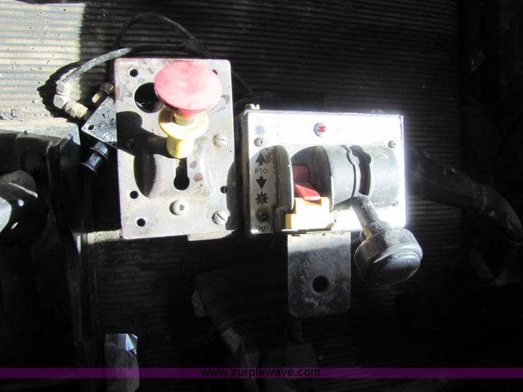 image for item 5191 1990 Freightliner FLD dump truck