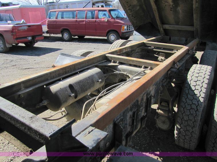 image for item 5191 1990 Freightliner FLD dump truck