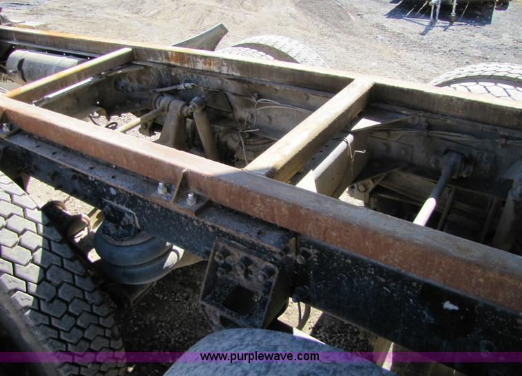 image for item 5191 1990 Freightliner FLD dump truck