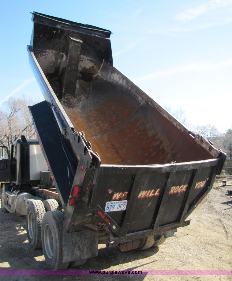 image for item 5191 1990 Freightliner FLD dump truck
