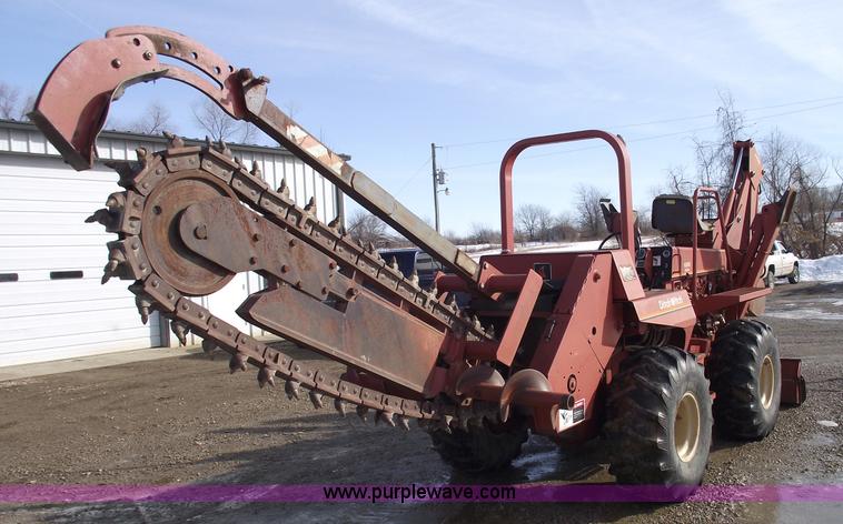 image for item 5426 Ditch Witch 6510 trencher