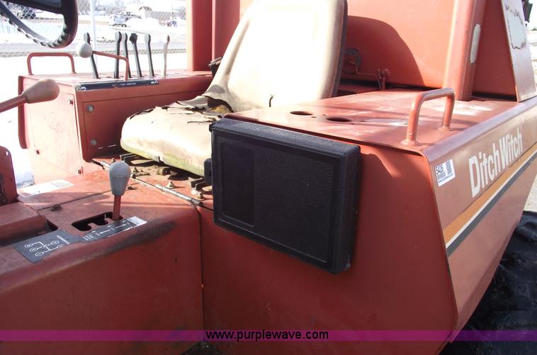 image for item 5426 Ditch Witch 6510 trencher