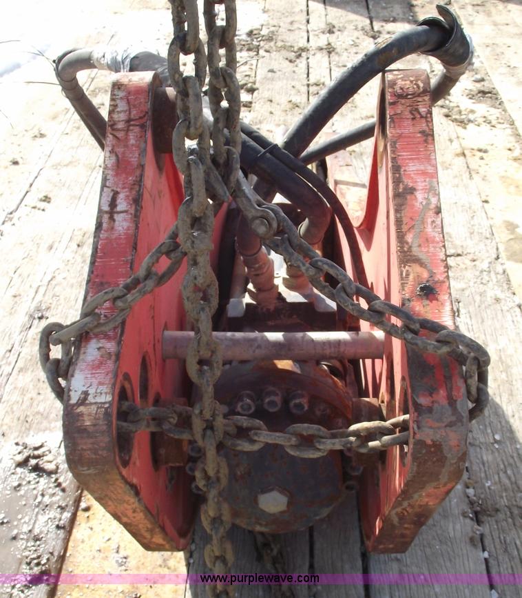 image for item 5427 Uni-ram S-25 backhoe breaker