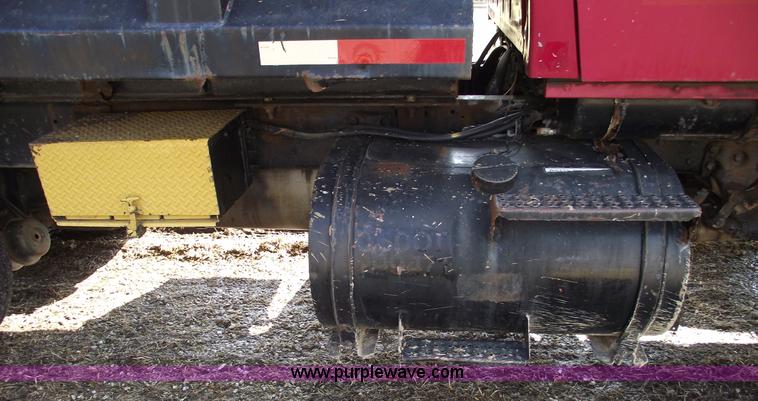 image for item 5432 1989 Ford L8000 dump truck