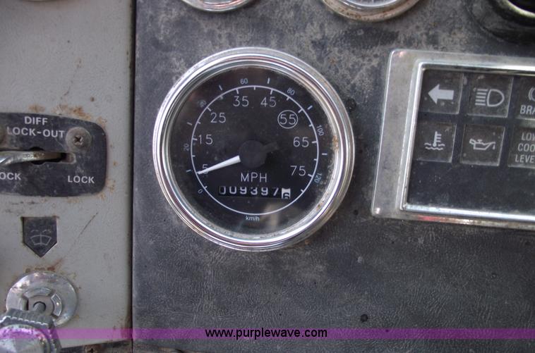 image for item 5432 1989 Ford L8000 dump truck