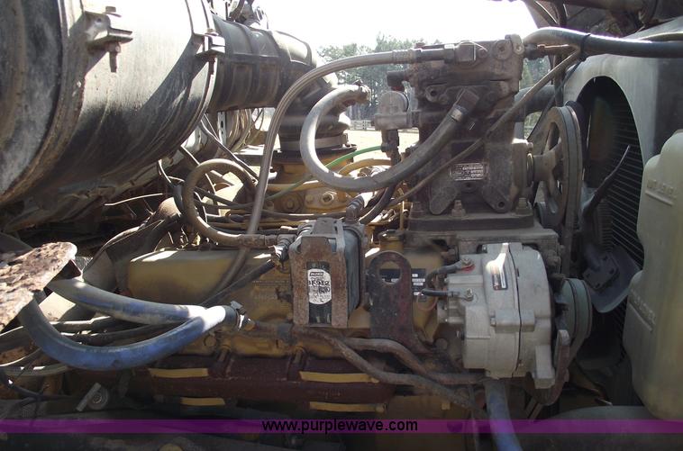 image for item 5432 1989 Ford L8000 dump truck