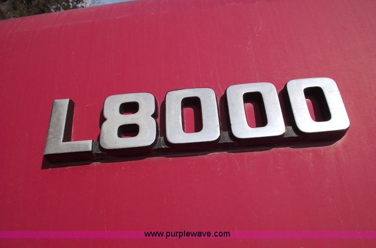 image for item 5432 1989 Ford L8000 dump truck