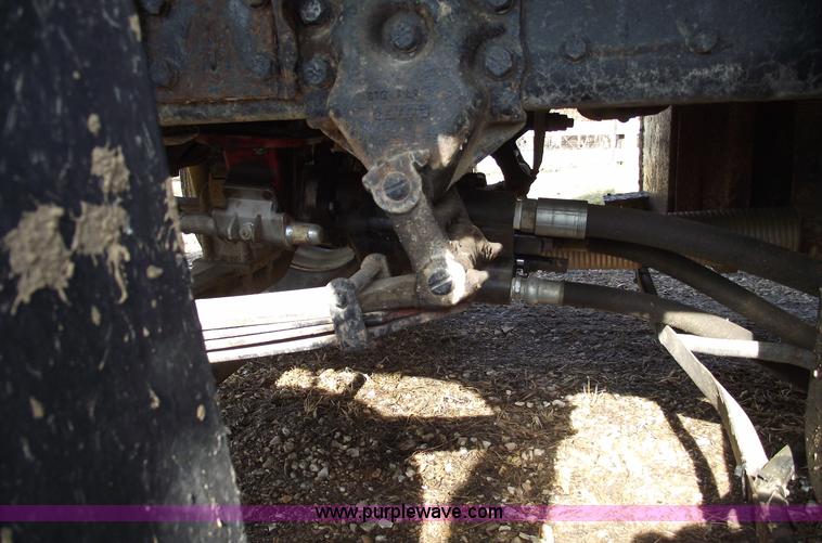 image for item 5432 1989 Ford L8000 dump truck